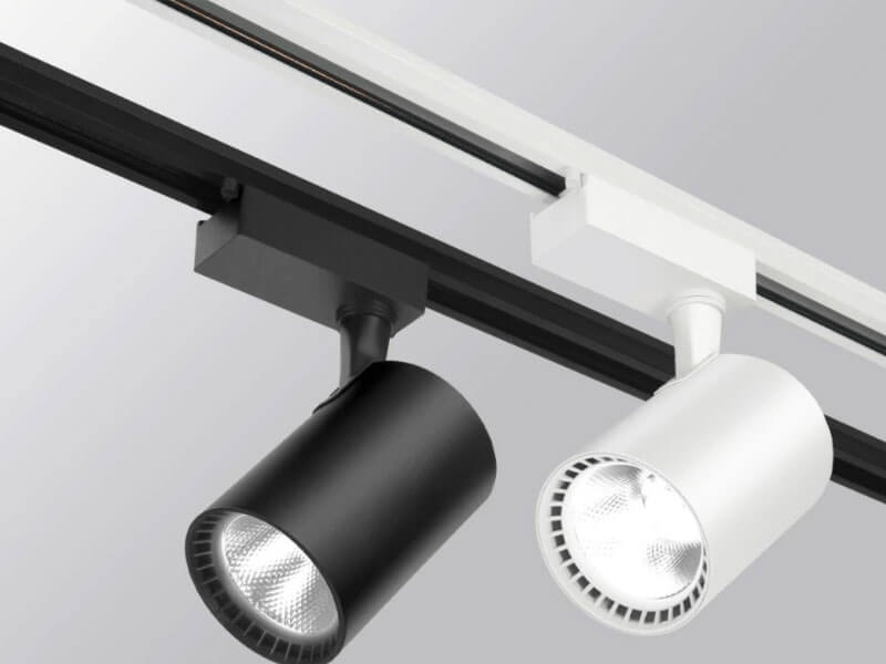 ЛЕД шински рефлектор + шина во бела или црна боја + 1 год. гаранција