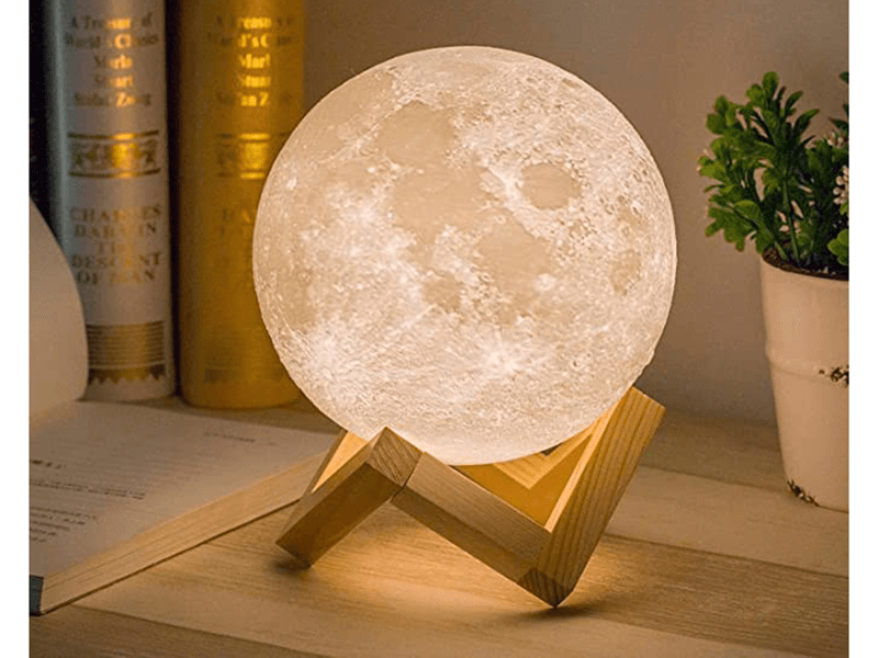 Led ламба во форма на месечина